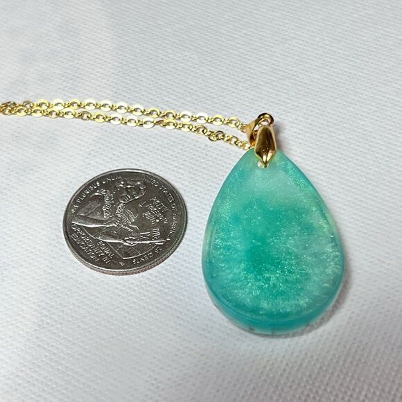 Colorful Real Dried Flowers Resin Pendant Necklace NWT 20" Gold Tone Chain - Picture 4 of 6